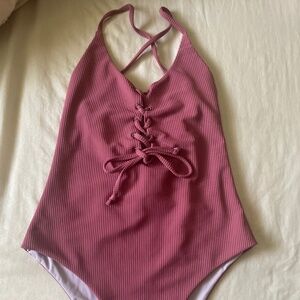 Issa De Mar One Piece